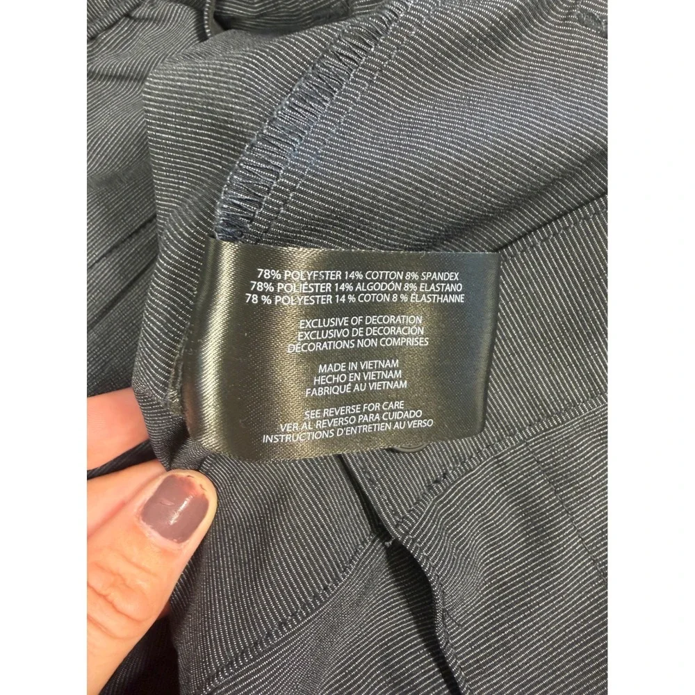 Banana Republic Mens 40 Performance Shorts Charcoal Grey Micro Stripe Stretch